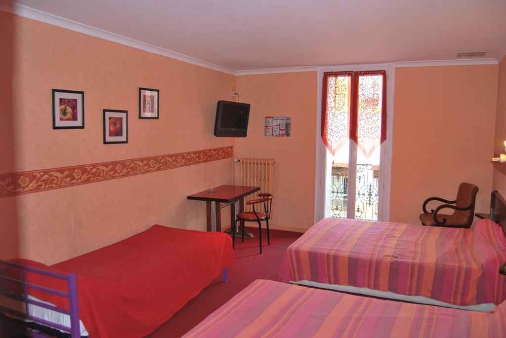 Le Revelois Restaurant Hotel Béziers Habitación foto